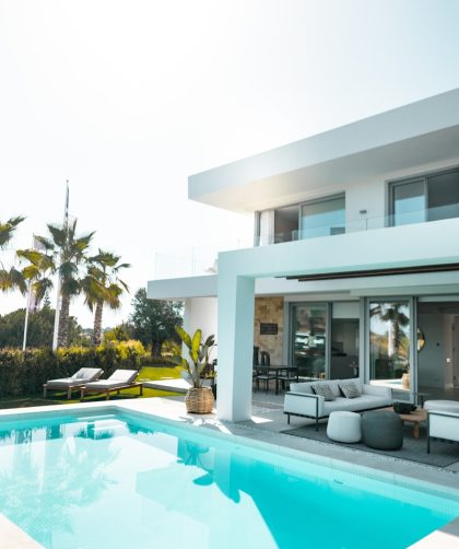piscine hors sol ou enterrée : quel type de piscine choisir ?